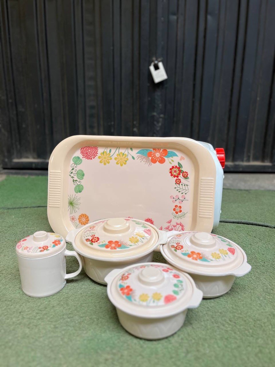 Cream complete dinning set